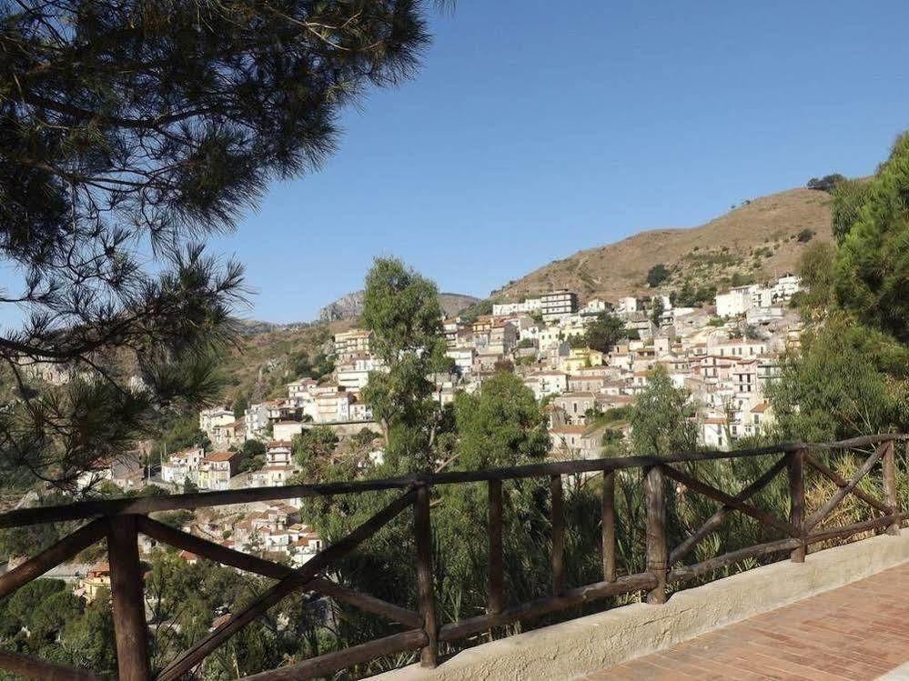 Albergo Diffuso Borgo Gallodoro Exteriör bild